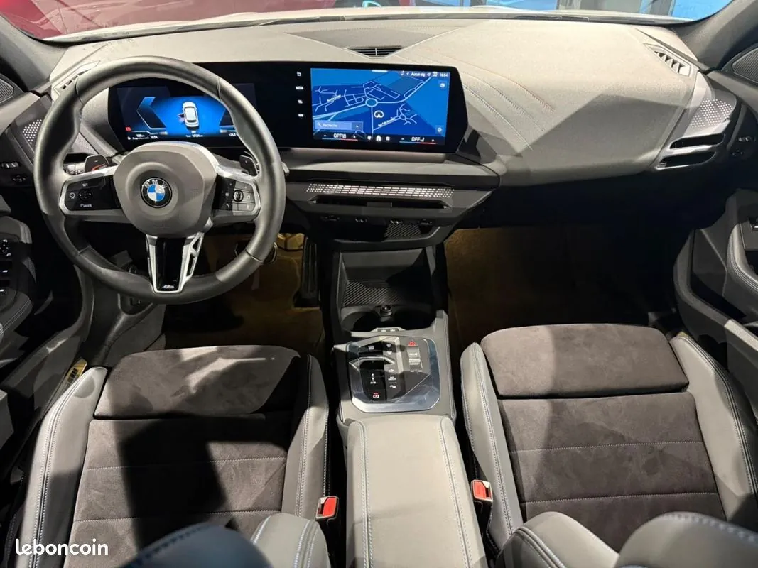 BMW Series 1 2025 photo 4