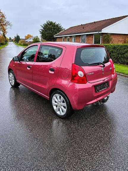 Suzuki Alto 2011 photo 2