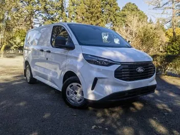 Ford Transit 2026 photo 2