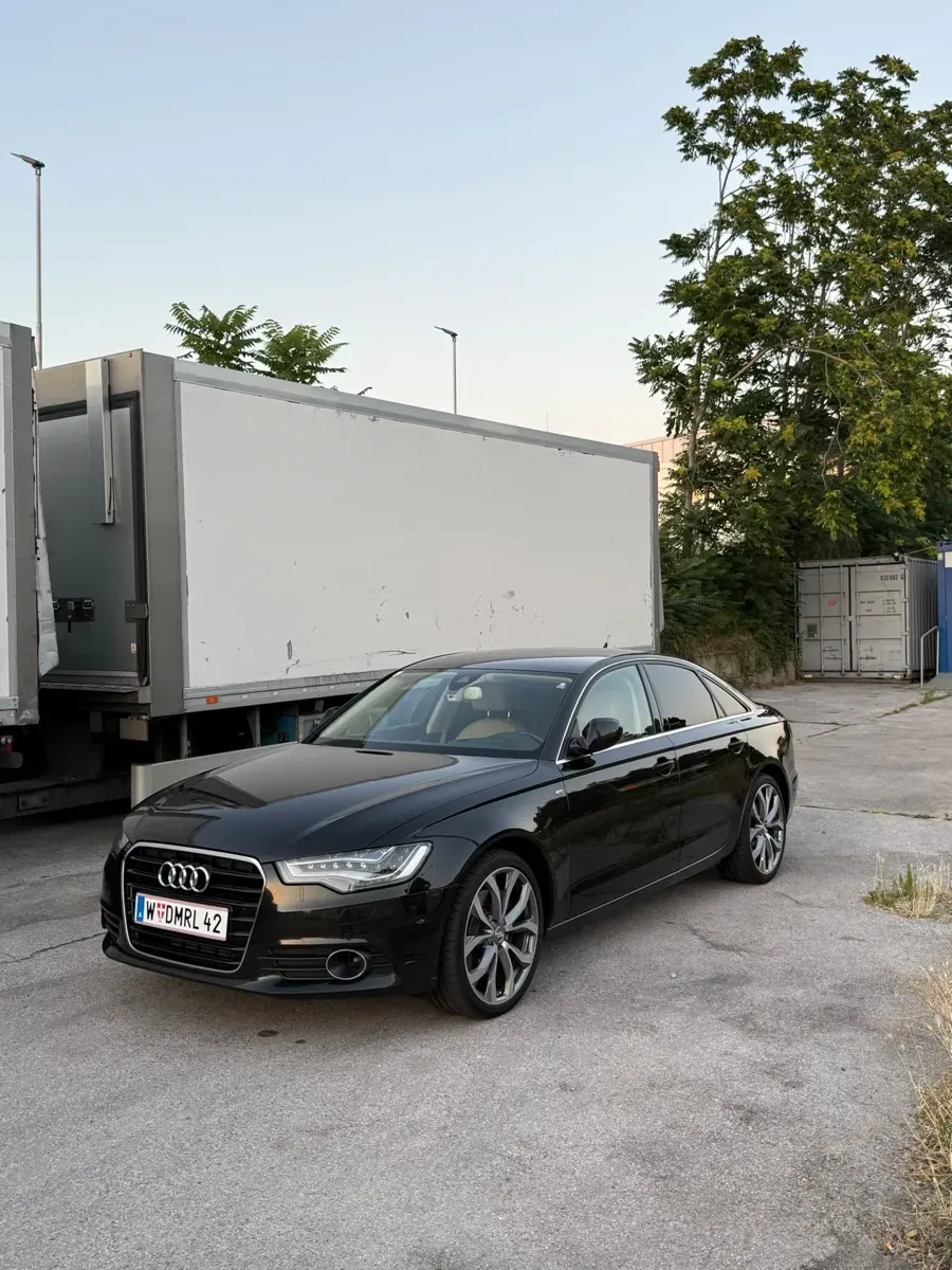 Audi A6 2011 photo 2