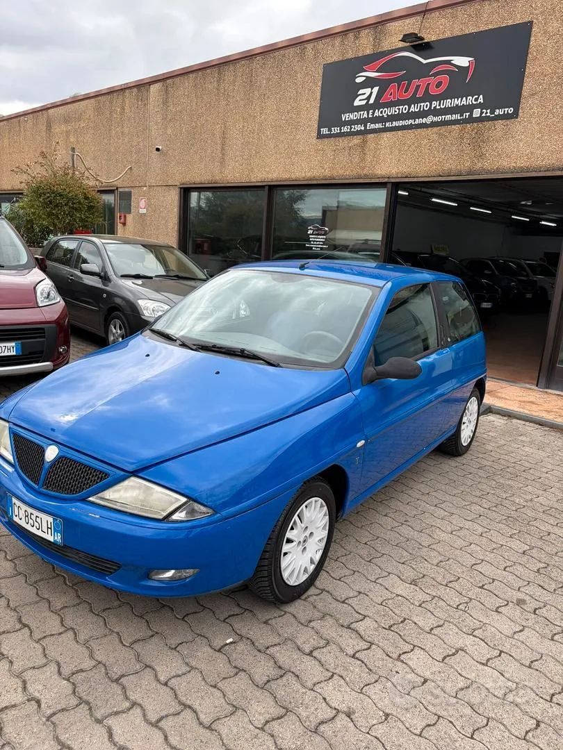 Lancia Y