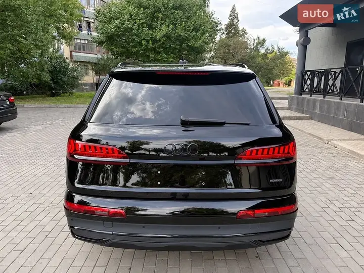 Audi Q7 2020 photo 5