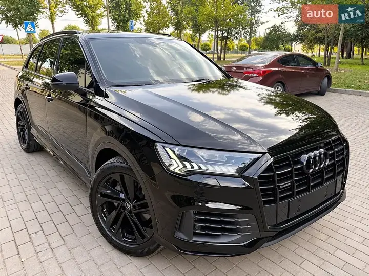 Audi Q7 2020 photo 2