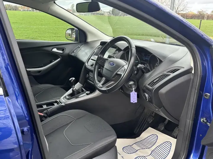 Ford Focus 2017 photo 5