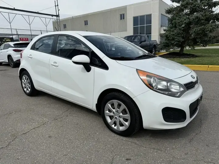 Kia Rio 2014 photo 2