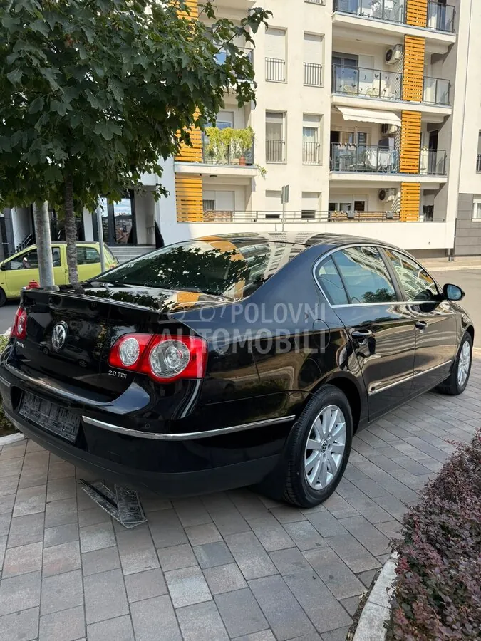 Volkswagen Passat 2010 photo 2