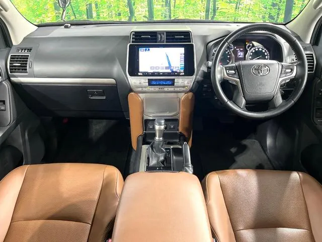 Toyota Land Cruiser Prado 2022 photo 2