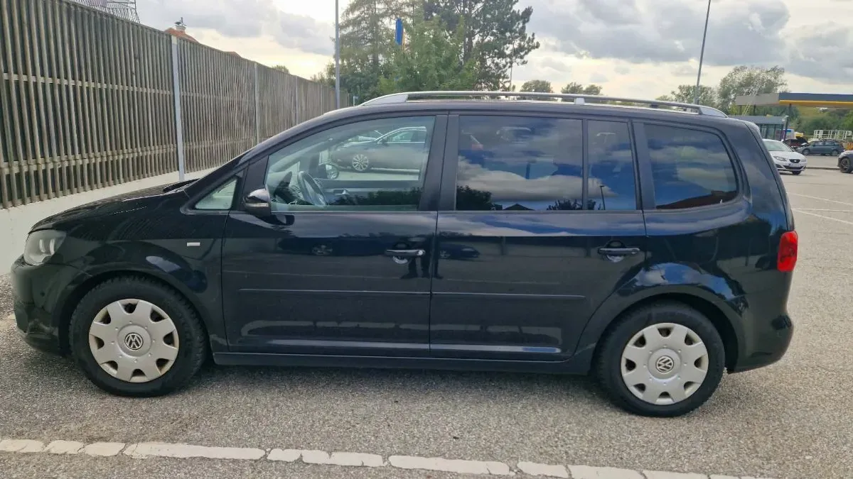 Volkswagen Touran 2014 photo 3