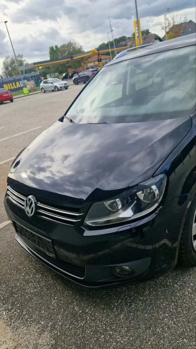 Volkswagen Touran 2014 photo 2