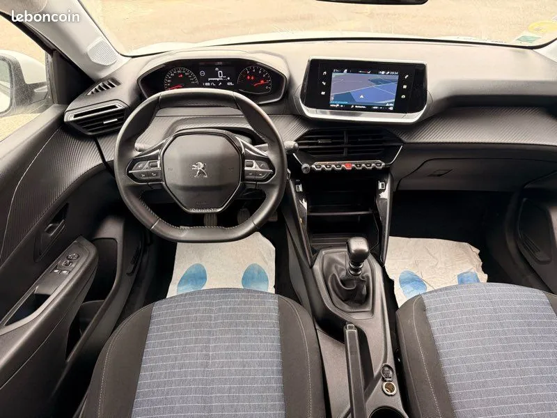 Peugeot 208 2021 photo 5