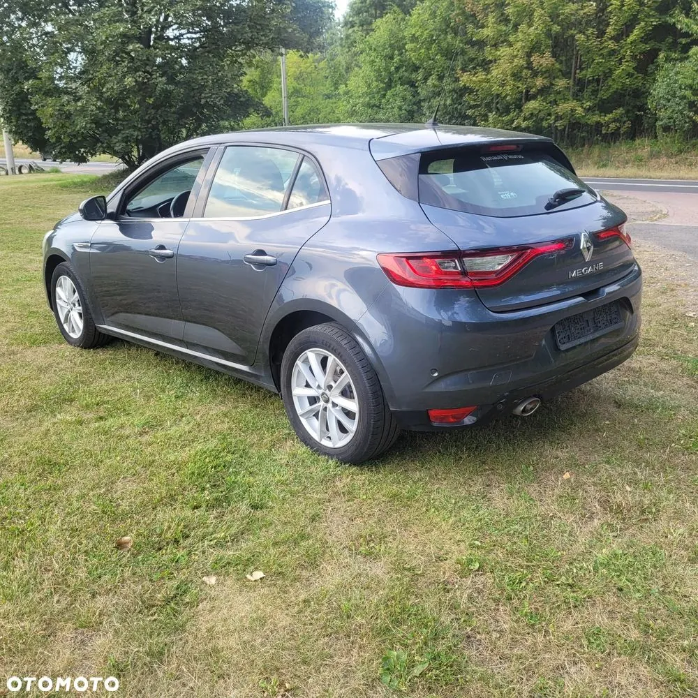 Renault Megane 2019 photo 2