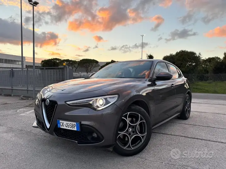 Alfa Romeo Stelvio 2022 photo 4