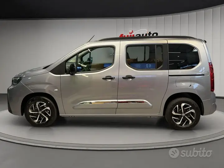 Toyota Proace City photo 2