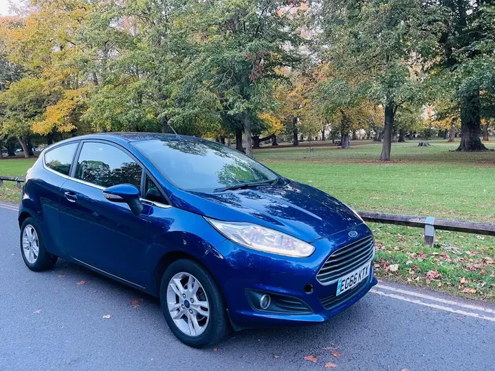 Ford Fiesta 2017 photo 2