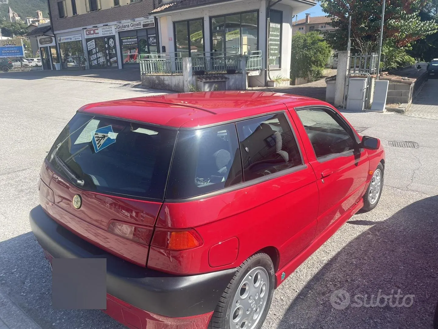 Alfa Romeo 145 1996 photo 2