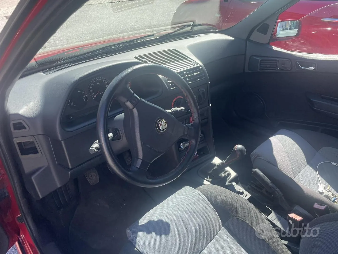Alfa Romeo 145 1996 photo 4