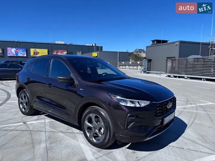 Ford Escape 2023 photo 2