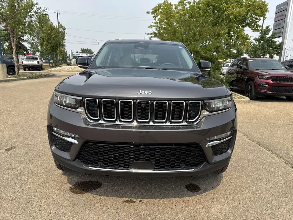 Jeep Grand Cherokee 2023 photo 2