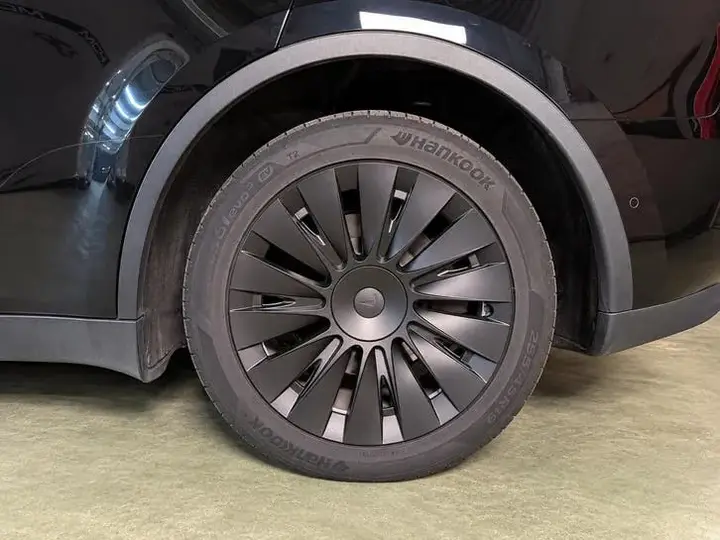 Tesla Model Y 2022 photo 3
