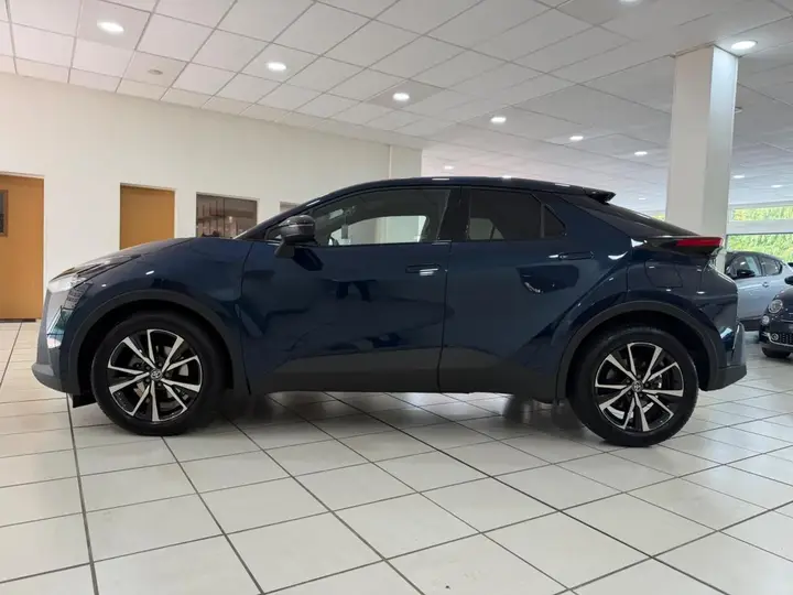 Toyota C-Hr 2025 photo 5
