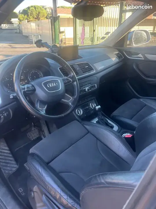 Audi Q3 2012 photo 3