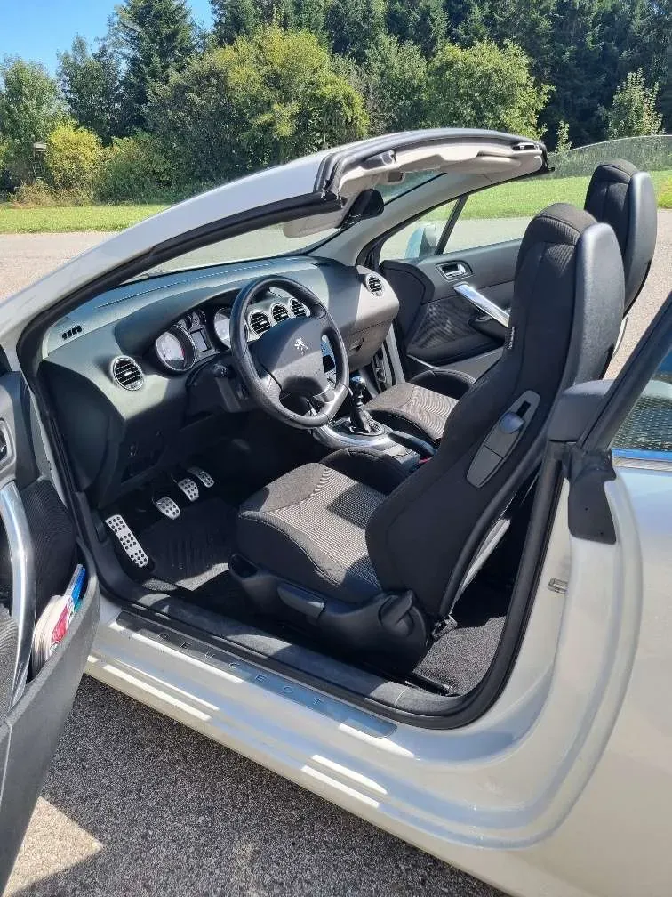 Peugeot 308 2011 photo 3
