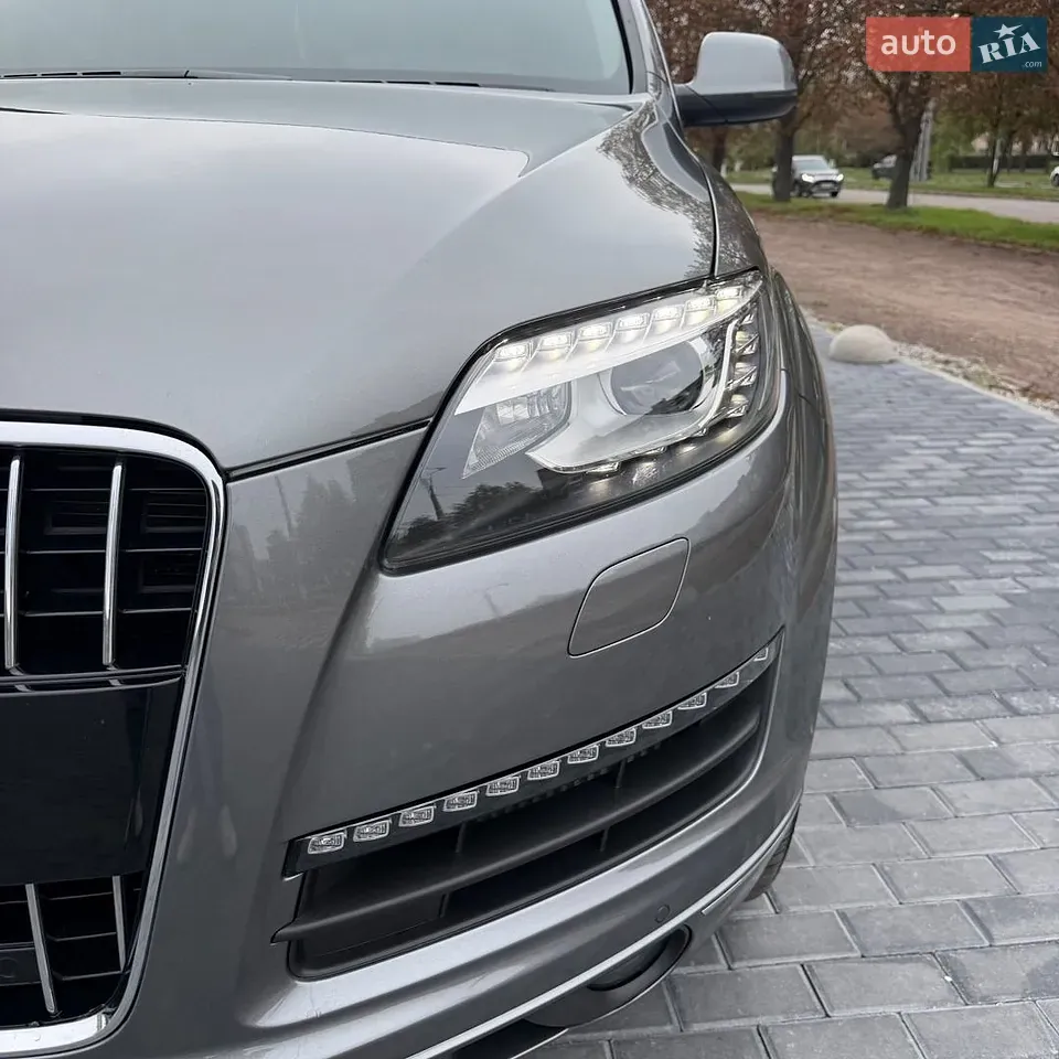 Audi Q7 2015 photo 2