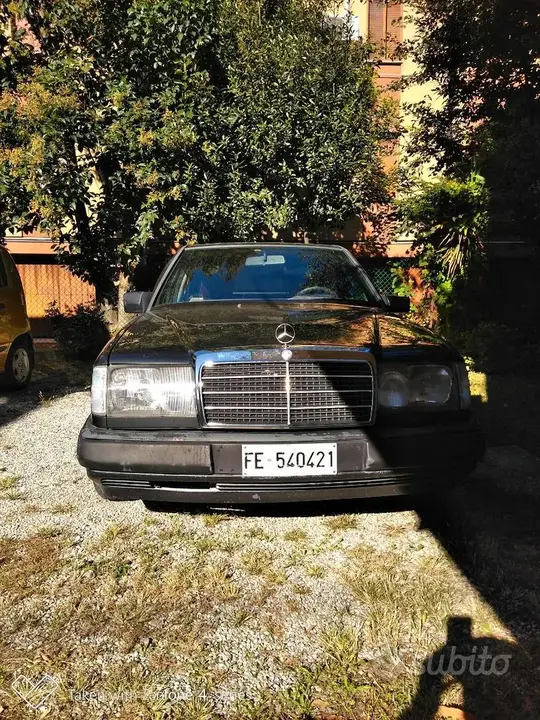 Mercedes-Benz W124