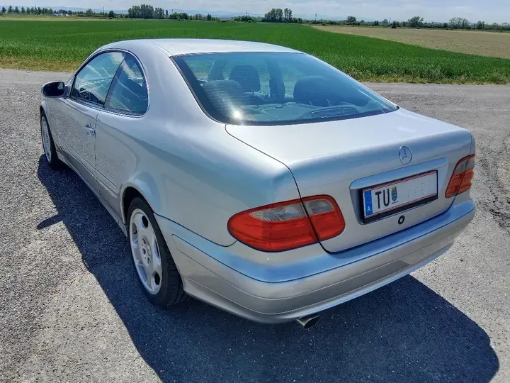 Mercedes-Benz Clk-Class 2001 photo 3