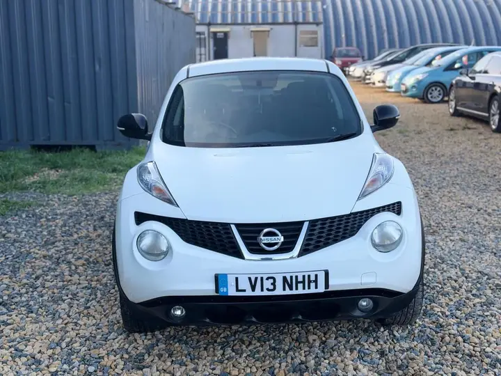 Nissan Juke 2013 photo 2