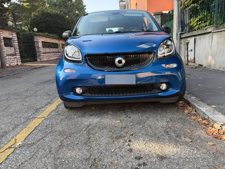 Smart Fortwo 2019 photo 2