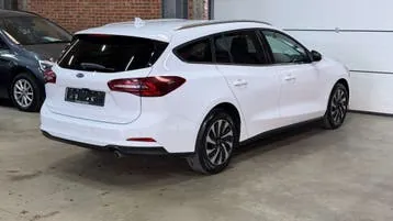 Ford Focus 2023 photo 2