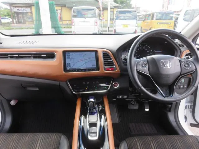 Honda Vezel 2014 photo 2