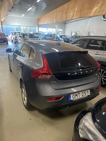Volvo V40 2015 photo 2