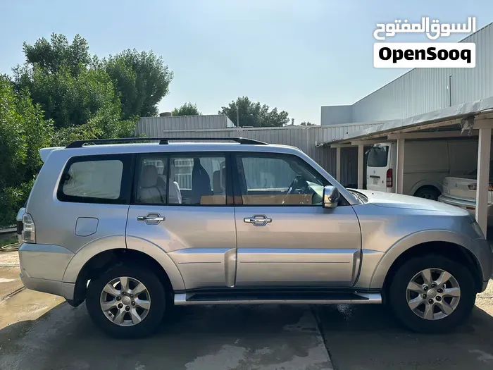 Mitsubishi Pajero 2015 photo 2