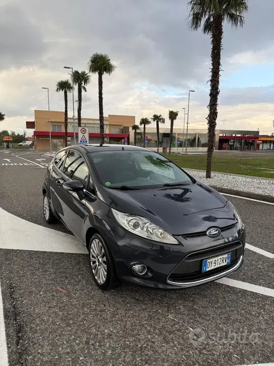 Ford Fiesta 2009 photo 2