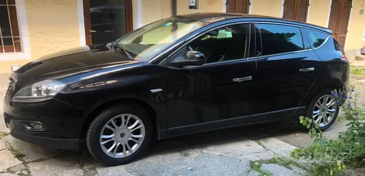 Lancia Delta 2011 photo 2