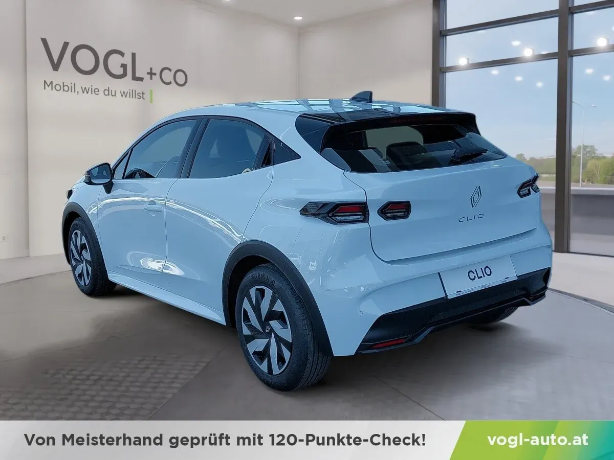 Renault Clio photo 3