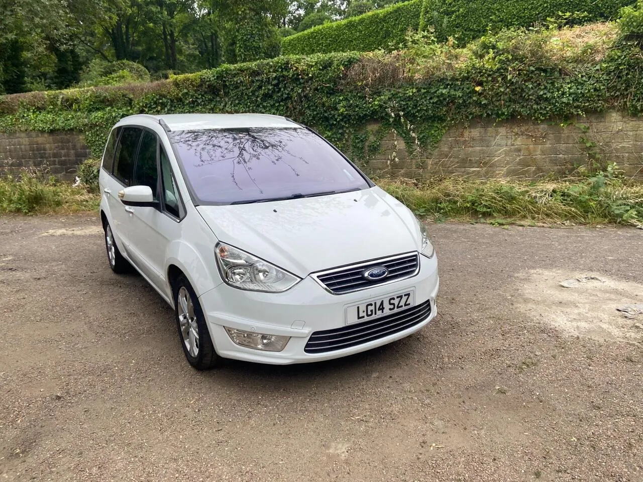 Ford Galaxy 2014 photo 4