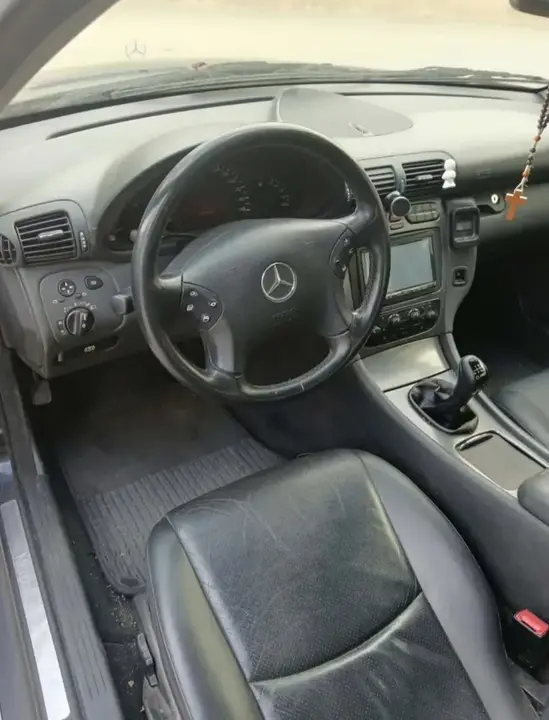 Mercedes-Benz C-Class 2002 photo 3