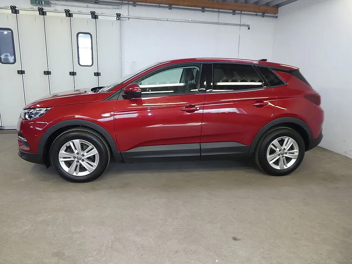 Opel Grandland X 2022 photo 2