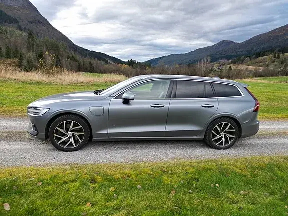 Volvo V60 2021 photo 3