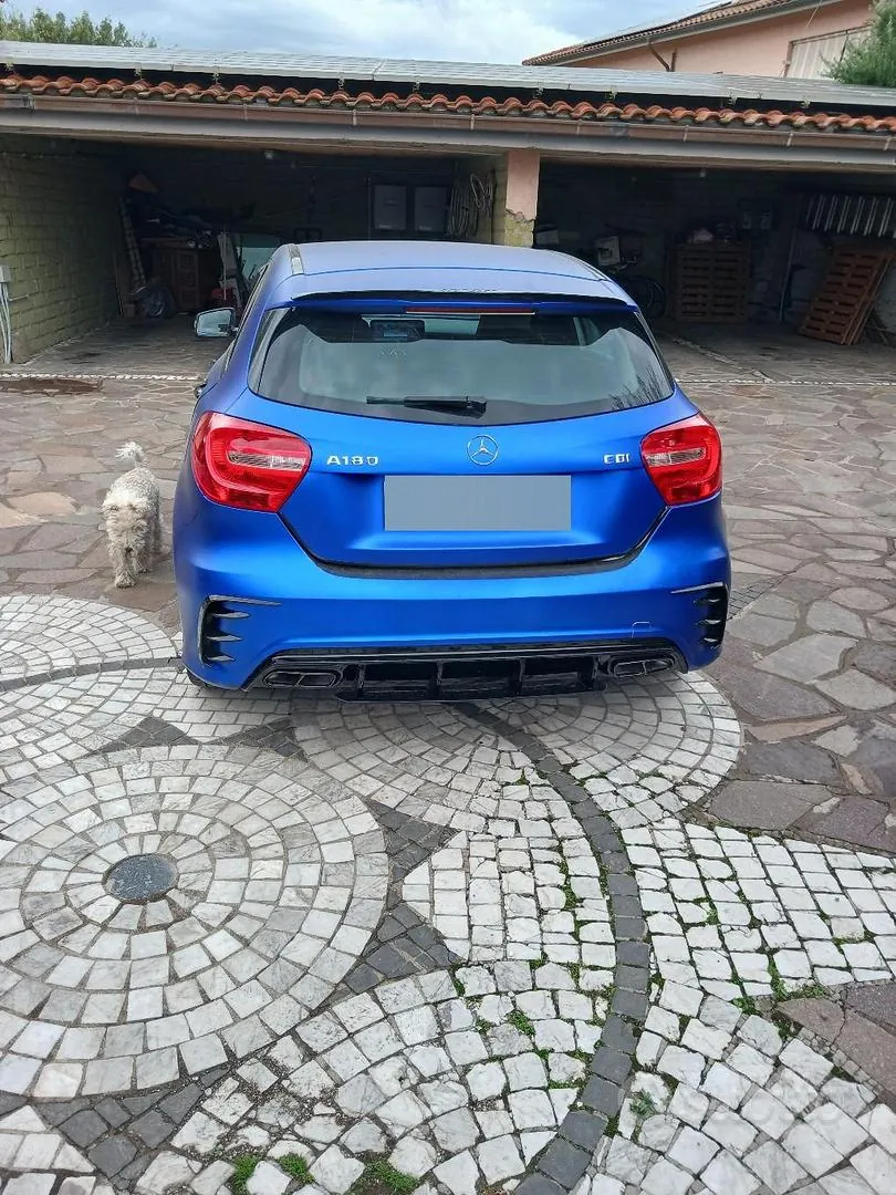 Mercedes-Benz A 180 2015 photo 2