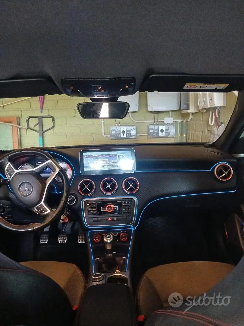 Mercedes-Benz A 180 2015 photo 5