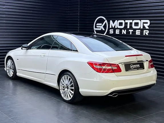 Mercedes-Benz E200 2011 photo 2