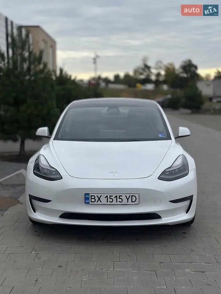 Tesla Model 3 2022 photo 2