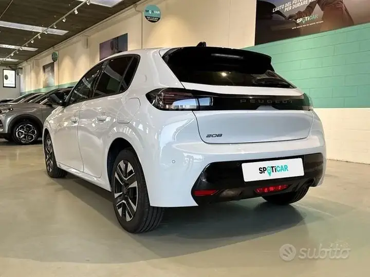 Peugeot 208 2025 photo 3