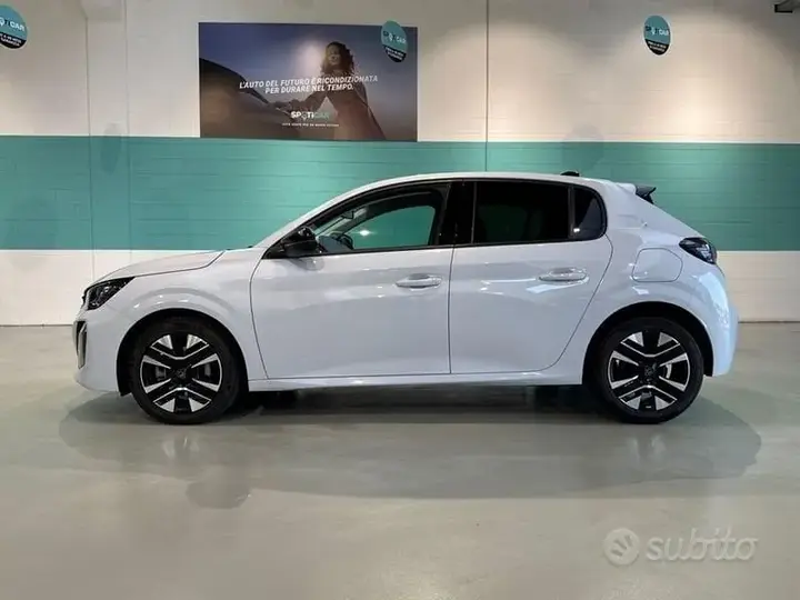 Peugeot 208 2025 photo 2