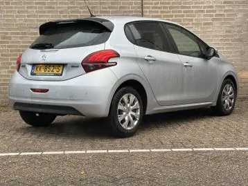 Peugeot 208 2016 photo 2