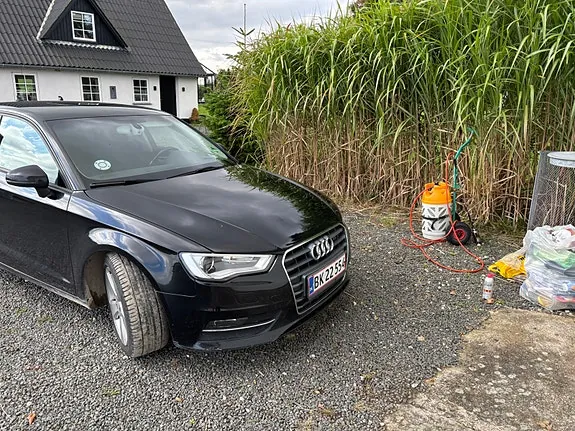 Audi A3 2015 photo 3